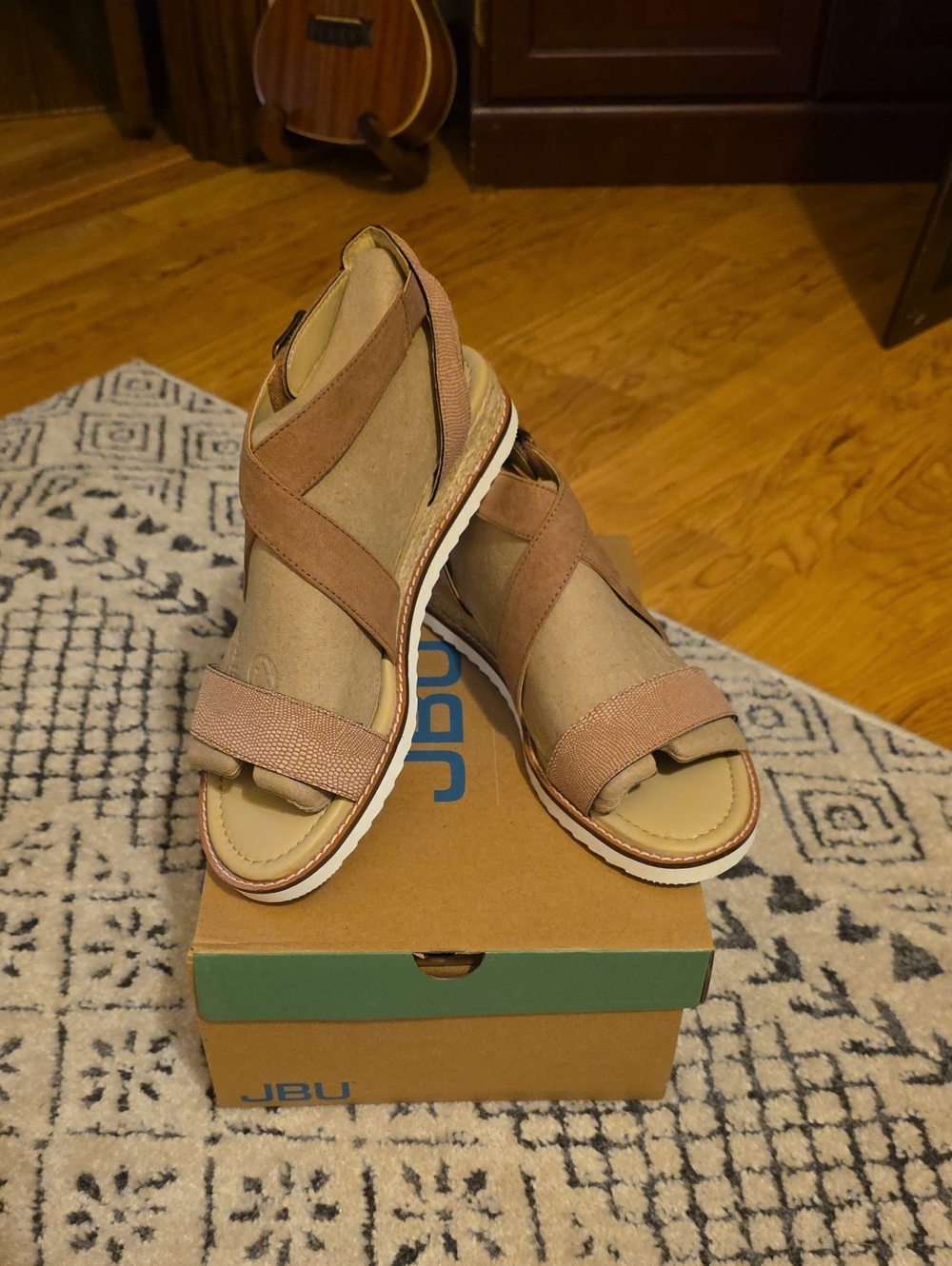 NWT Womens Jambu & Co. "Cayman" Reptile Esparille Wedge Sandals Cognac 9.5